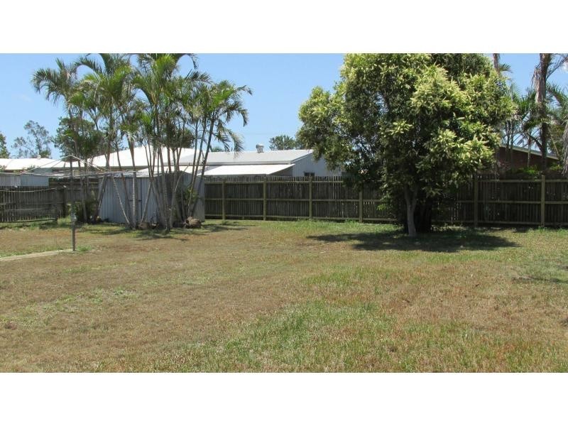 6 Wallace Street, Bundaberg North QLD 4670