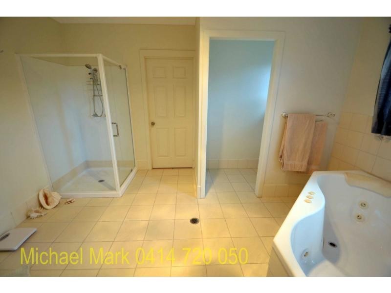 26 Chris Lyn Avenue, North Gregory QLD 4660