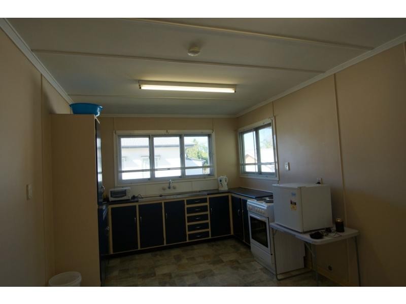 Avenell Heights QLD 4670