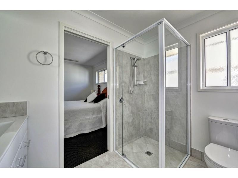 Avenell Heights QLD 4670