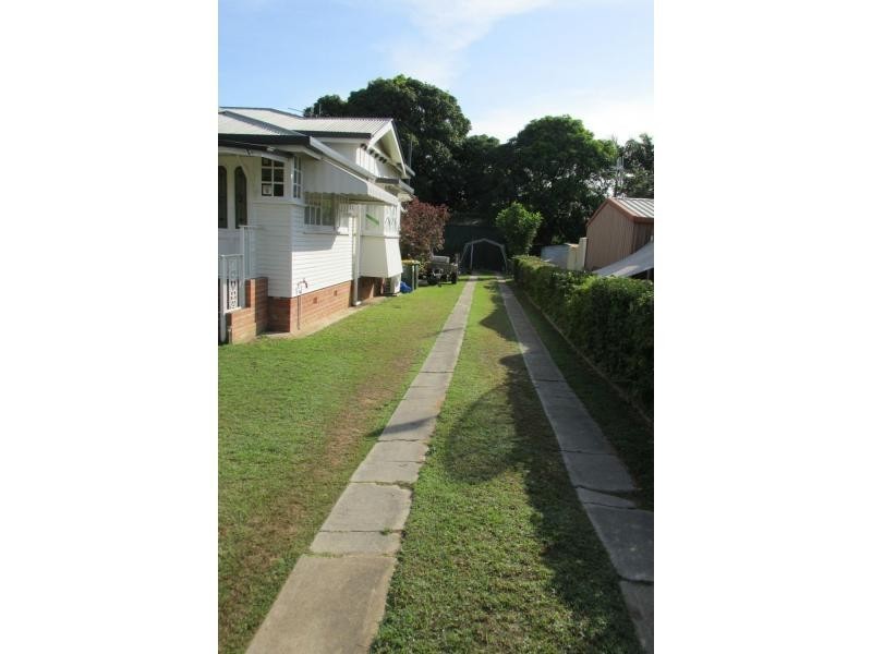 2 Coomber Street, Svensson Heights QLD 4670