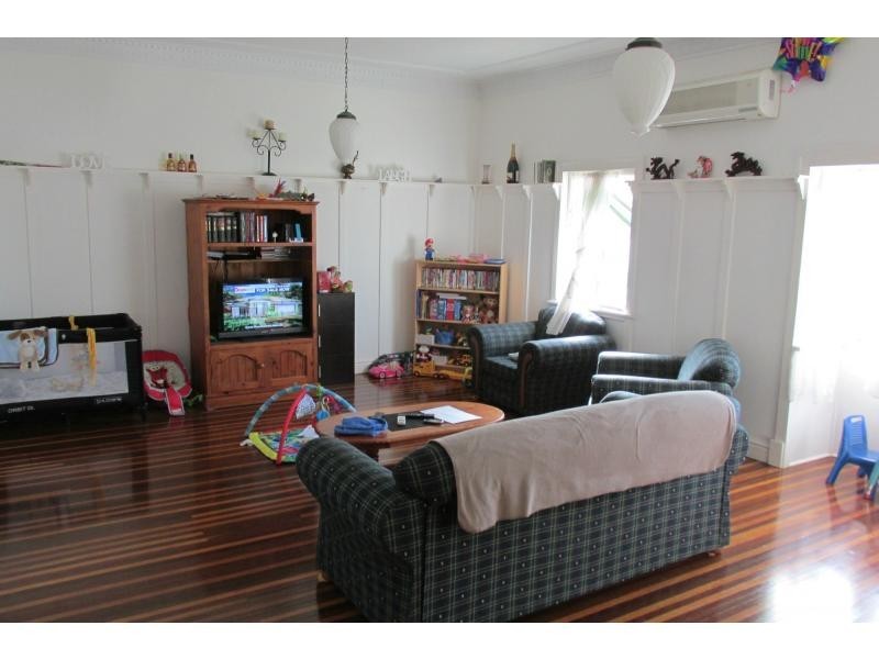 2 Coomber Street, Svensson Heights QLD 4670