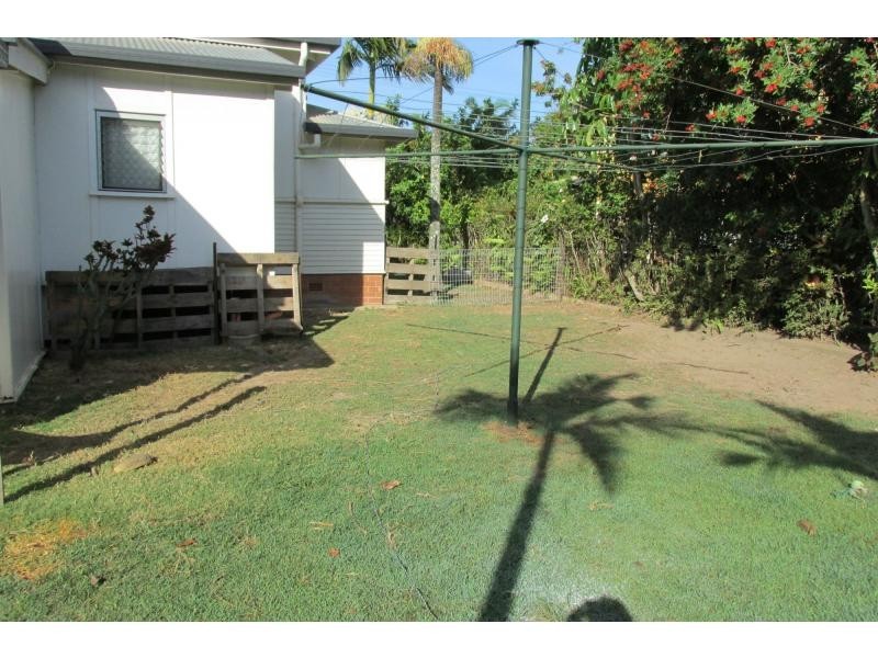 2 Coomber Street, Svensson Heights QLD 4670
