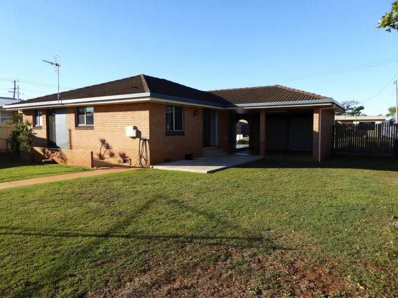 3 NEWITT Street, Thabeban QLD 4670