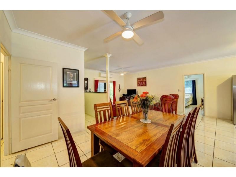 1 Gengers Road, Moore Park Beach QLD 4670
