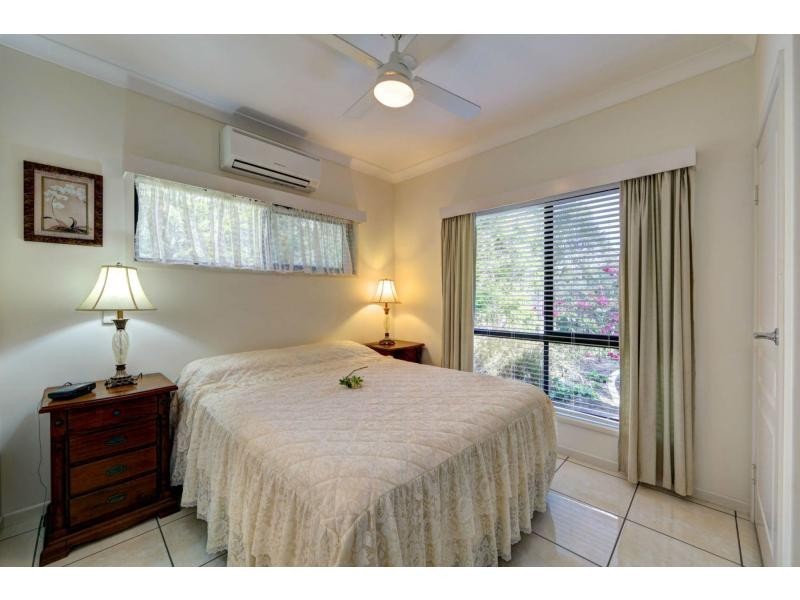1 Gengers Road, Moore Park Beach QLD 4670