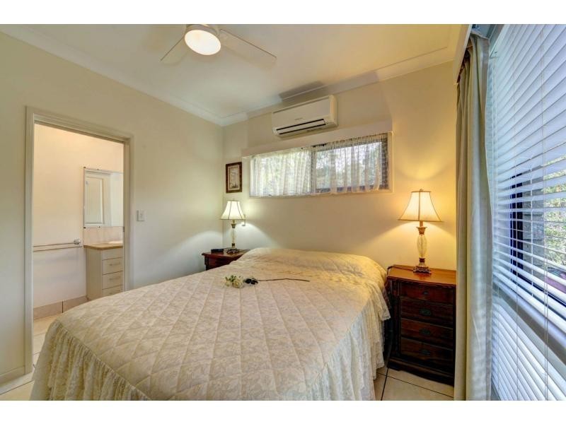 1 Gengers Road, Moore Park Beach QLD 4670