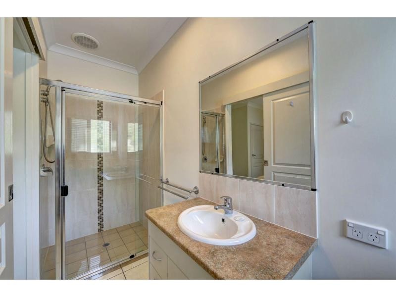 1 Gengers Road, Moore Park Beach QLD 4670