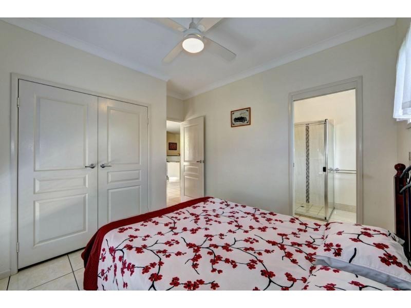 1 Gengers Road, Moore Park Beach QLD 4670