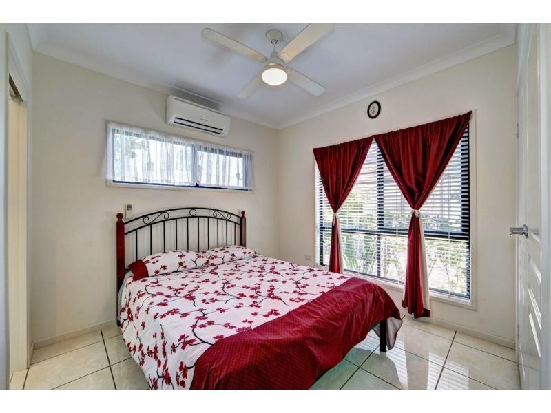 1 Gengers Road, Moore Park Beach QLD 4670