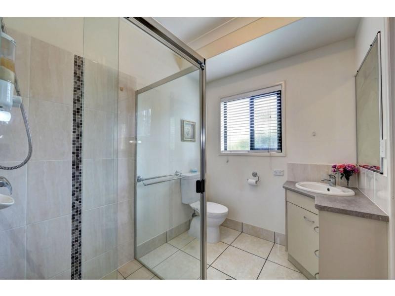 1 Gengers Road, Moore Park Beach QLD 4670