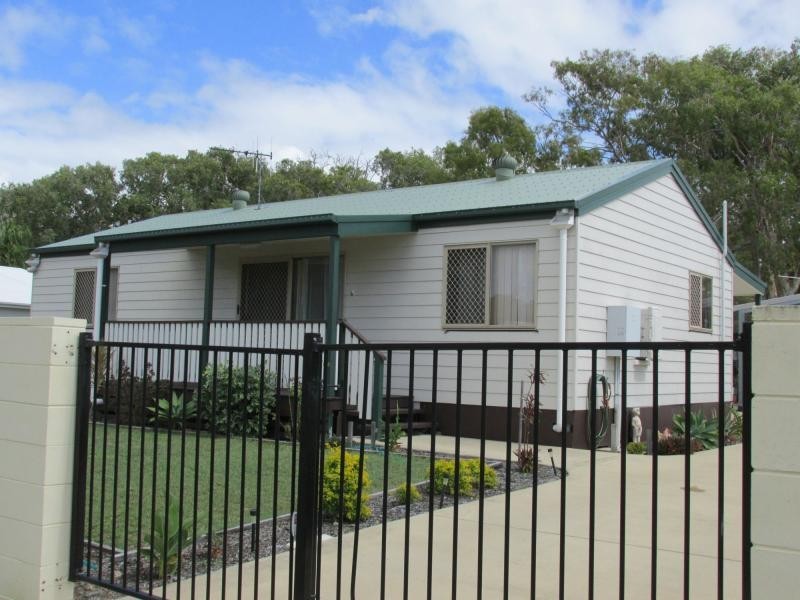 Moore Park Beach QLD 4670