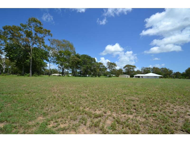 Moore Park Beach QLD 4670