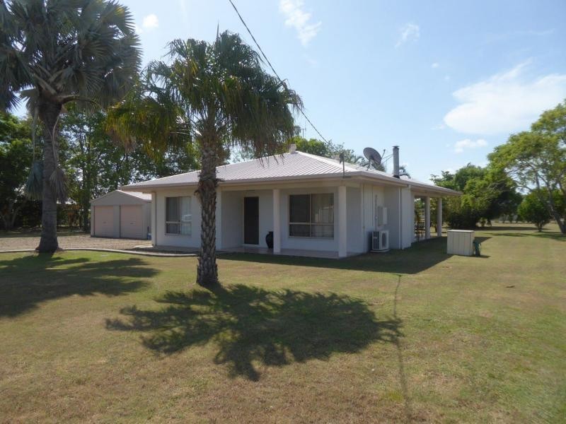 2 Belluna Crescent, Gooburrum QLD 4670