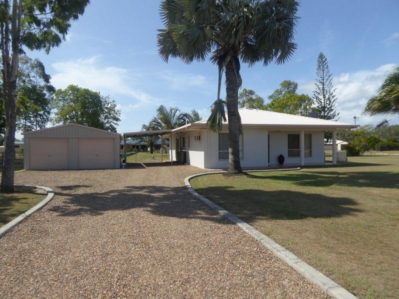 2 Belluna Crescent, Gooburrum QLD 4670