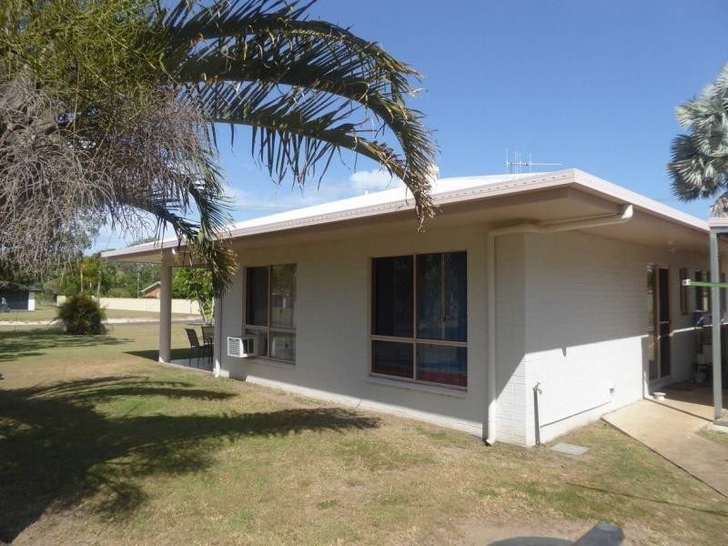 2 Belluna Crescent, Gooburrum QLD 4670