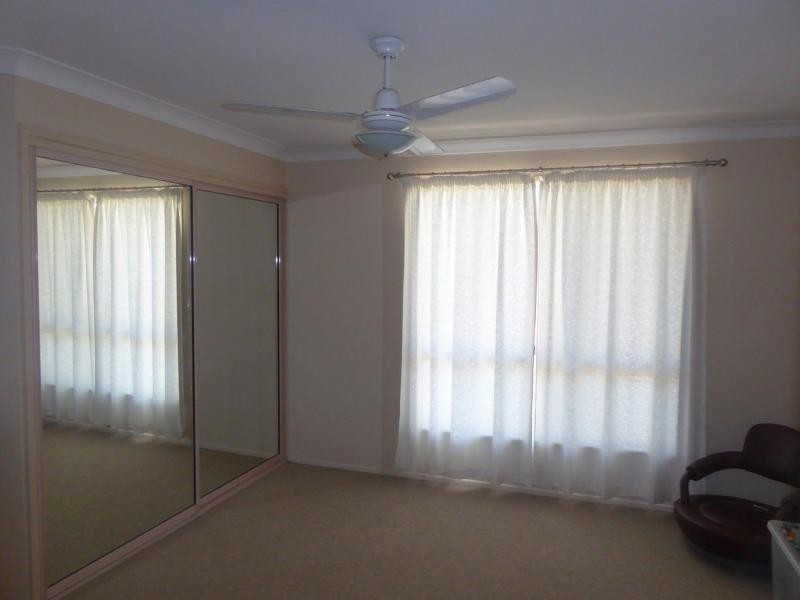 2 Belluna Crescent, Gooburrum QLD 4670
