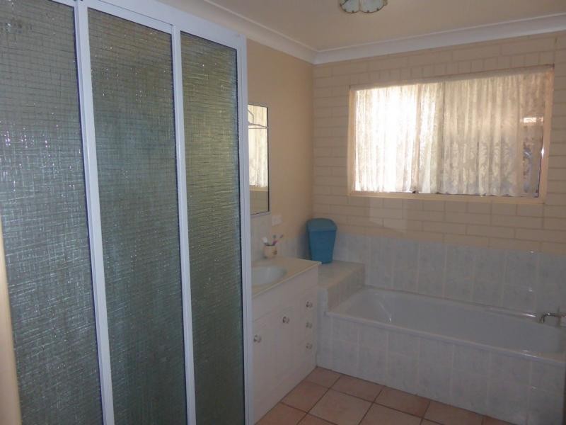 2 Belluna Crescent, Gooburrum QLD 4670