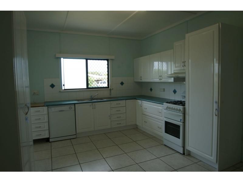 166 Mount Perry Road, Bundaberg North QLD 4670