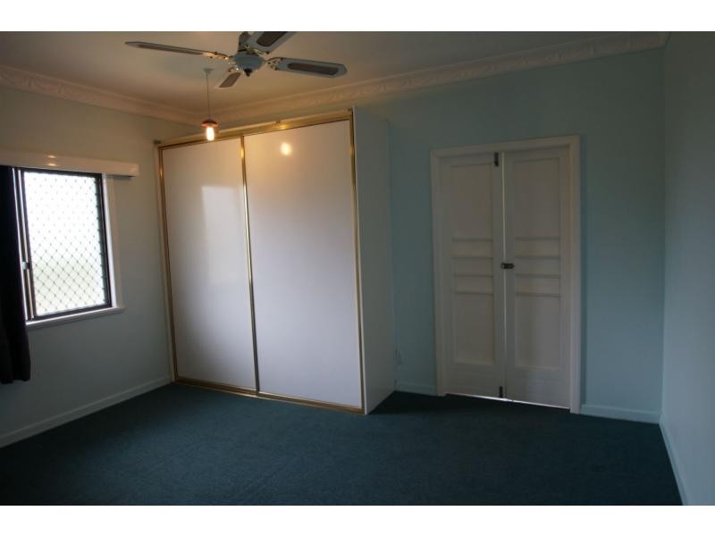 166 Mount Perry Road, Bundaberg North QLD 4670