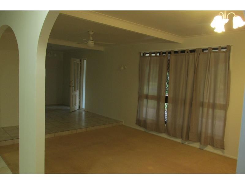 Sharon QLD 4670