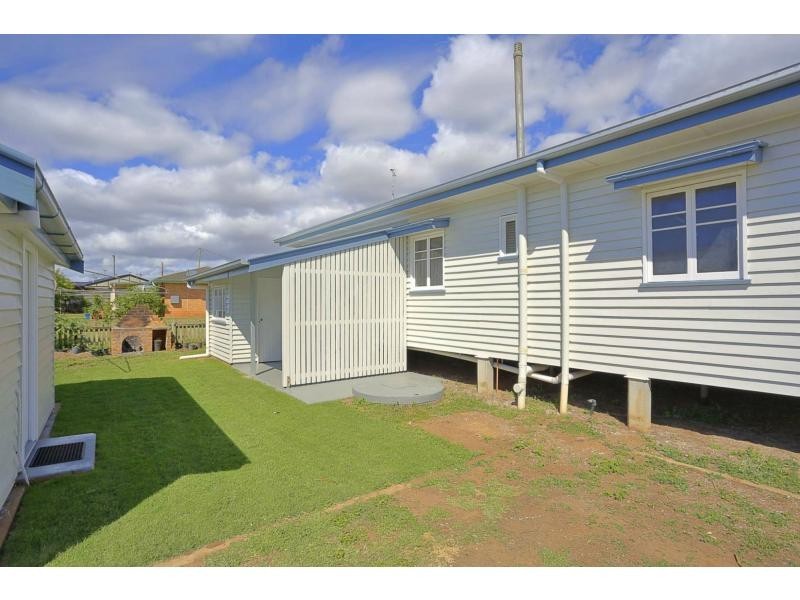 1587 Moore Park Road, Gooburrum QLD 4670