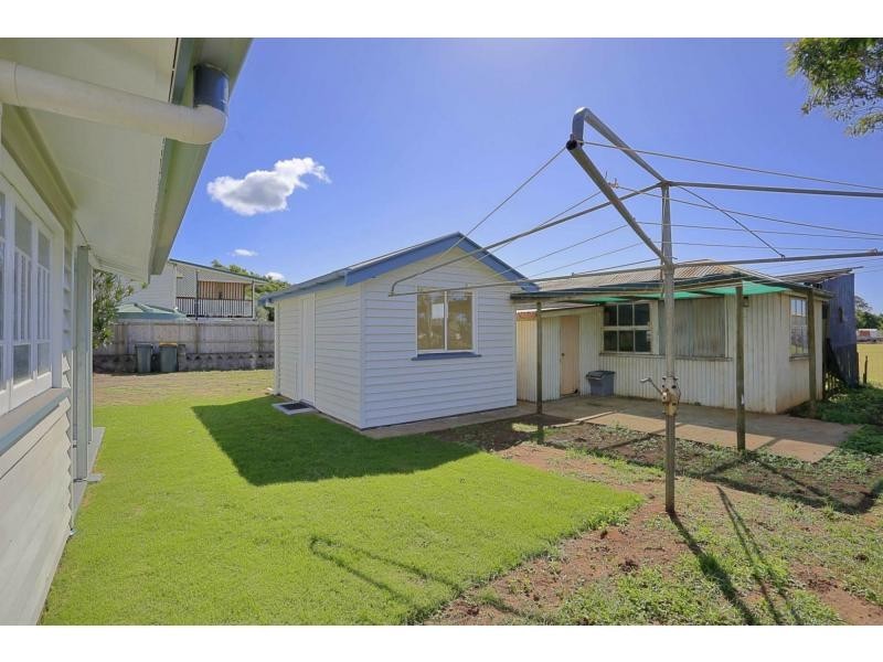 1587 Moore Park Road, Gooburrum QLD 4670