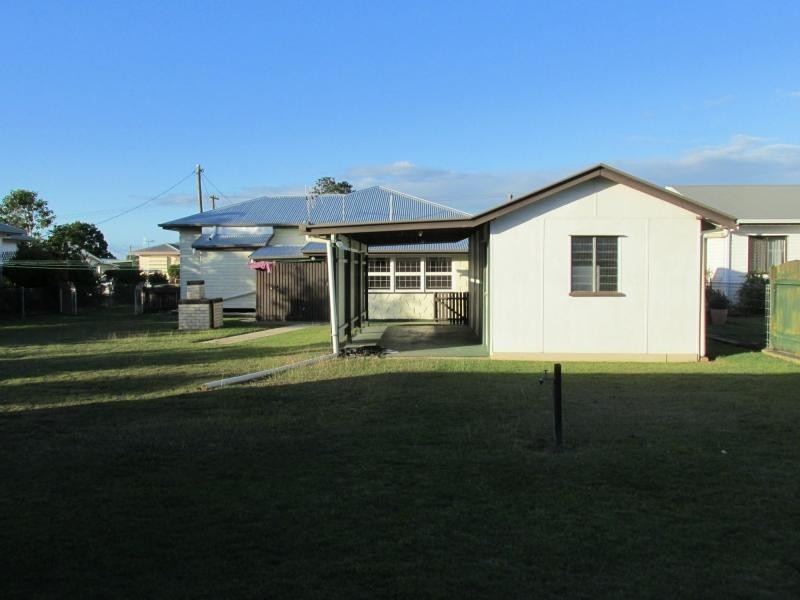 Avenell Heights QLD 4670