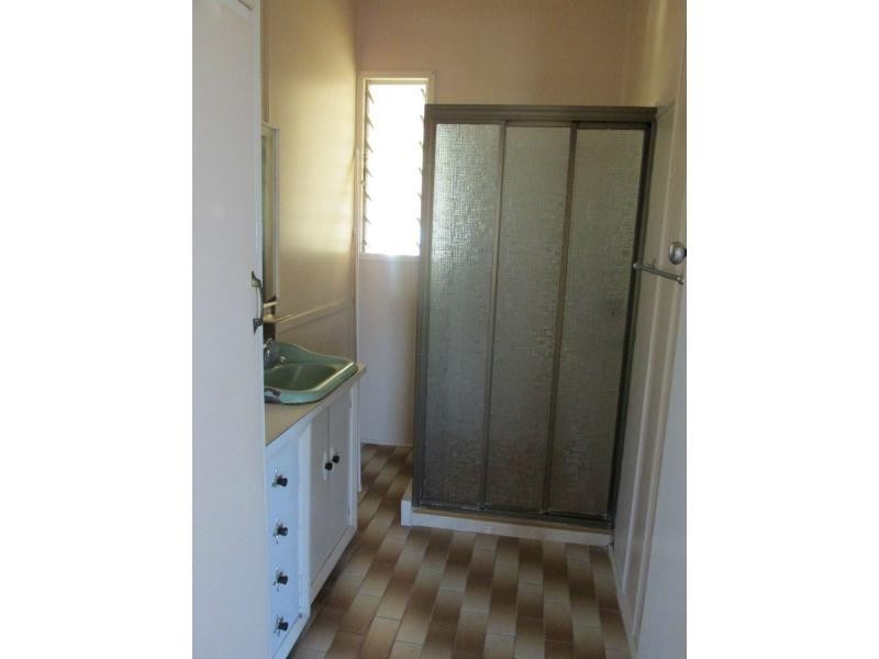 Avenell Heights QLD 4670