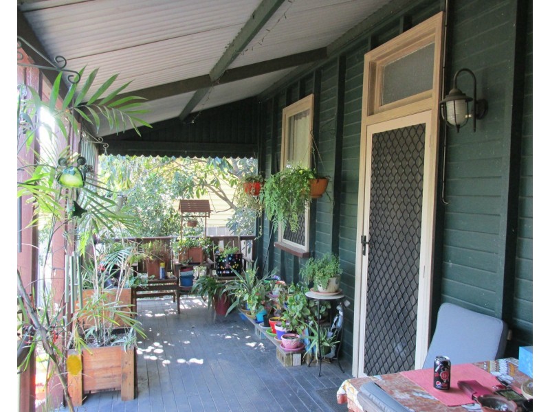 8 Cran Street, Bundaberg East QLD 4670