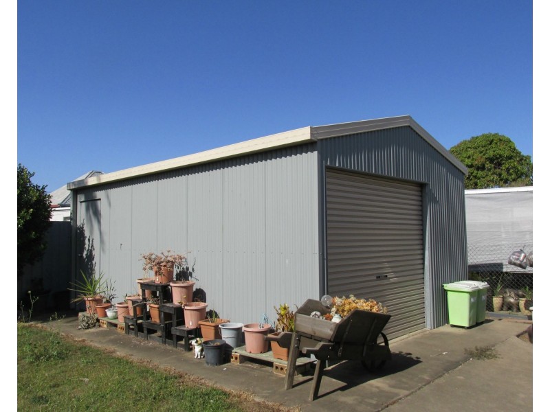 8 Cran Street, Bundaberg East QLD 4670