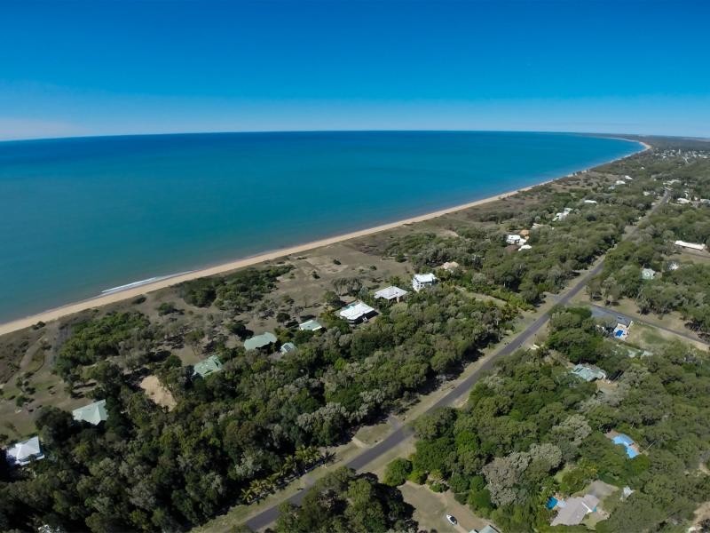 Moore Park Beach QLD 4670
