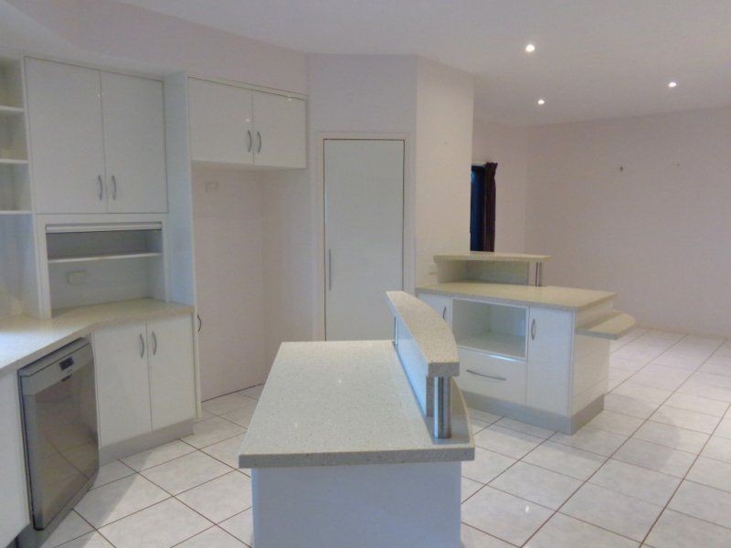 95 Barolin Esplanade, Coral Cove QLD 4670