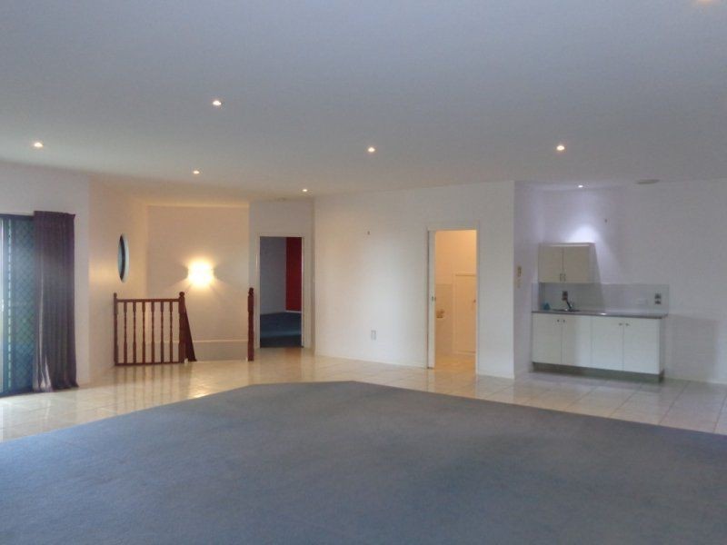 95 Barolin Esplanade, Coral Cove QLD 4670
