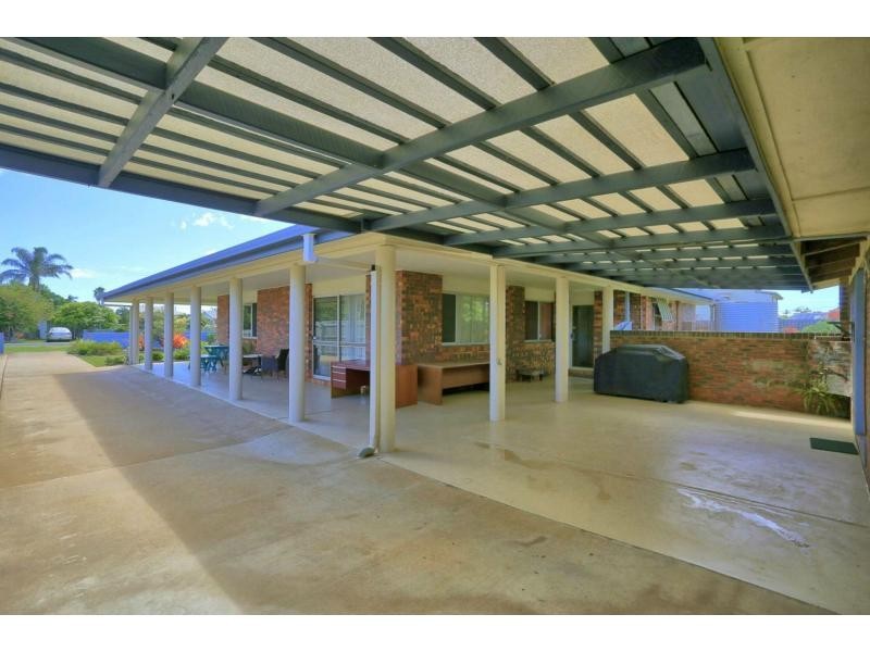 30 NIELSON Avenue, Burnett Heads QLD 4670