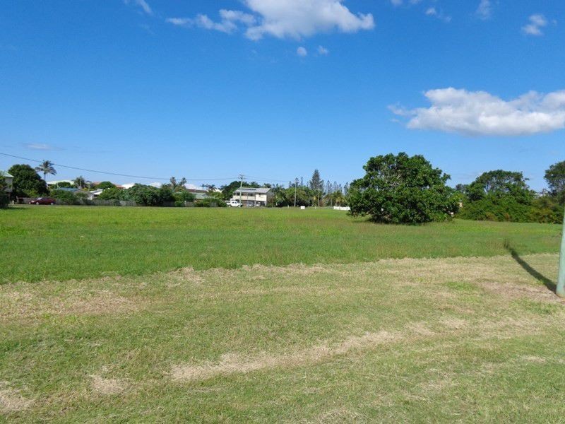 28 Nielson Avenue, Burnett Heads QLD 4670