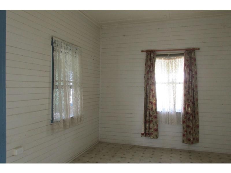 77 High Street, Walkervale QLD 4670