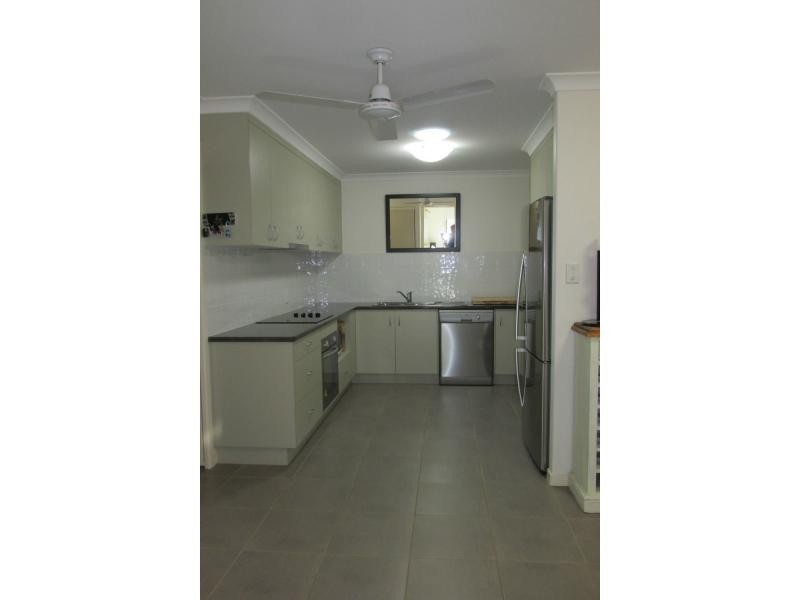 Unit 5/26 Dunn Road South, Avenell Heights QLD 4670