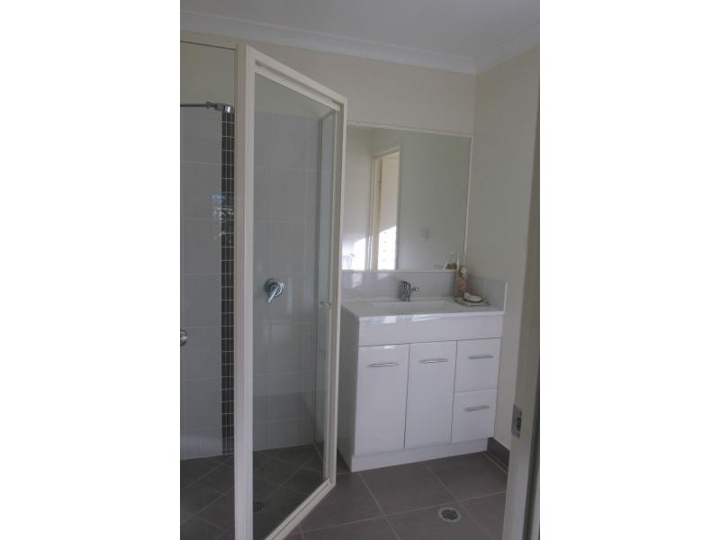 Unit 5/26 Dunn Road South, Avenell Heights QLD 4670