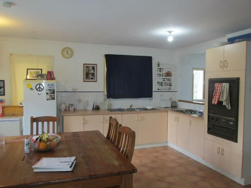 Sharon QLD 4670