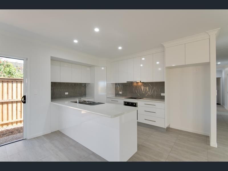 2 Tesch Street South, Thabeban QLD 4670
