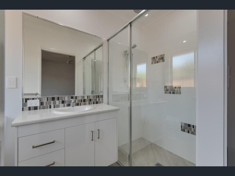 2 Tesch Street South, Thabeban QLD 4670