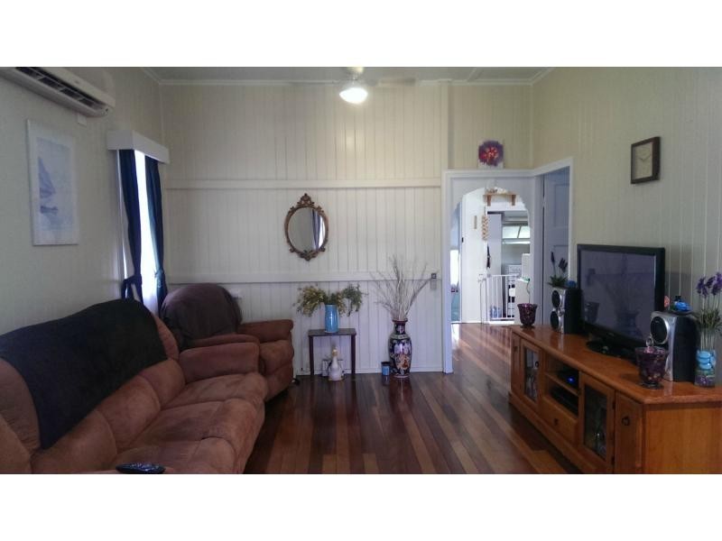 4 Briggenshaw  South, Kepnock QLD 4670