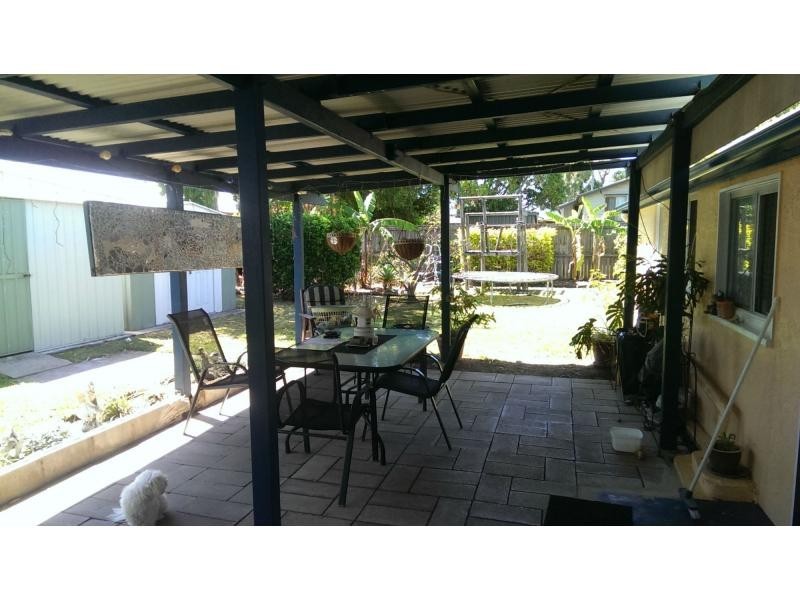 4 Briggenshaw  South, Kepnock QLD 4670