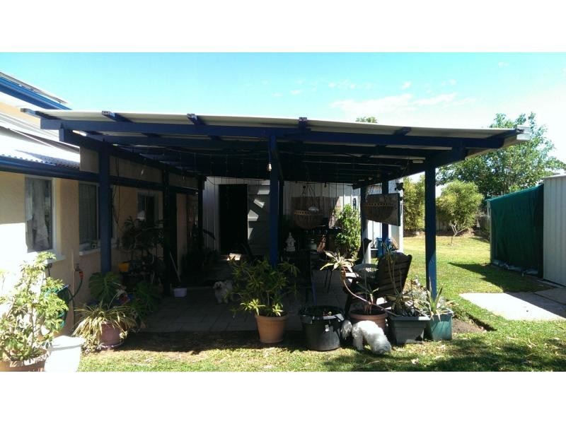 4 Briggenshaw  South, Kepnock QLD 4670