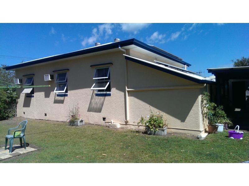 4 Briggenshaw  South, Kepnock QLD 4670