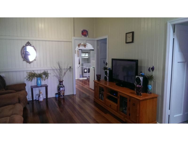 4 Briggenshaw  South, Kepnock QLD 4670