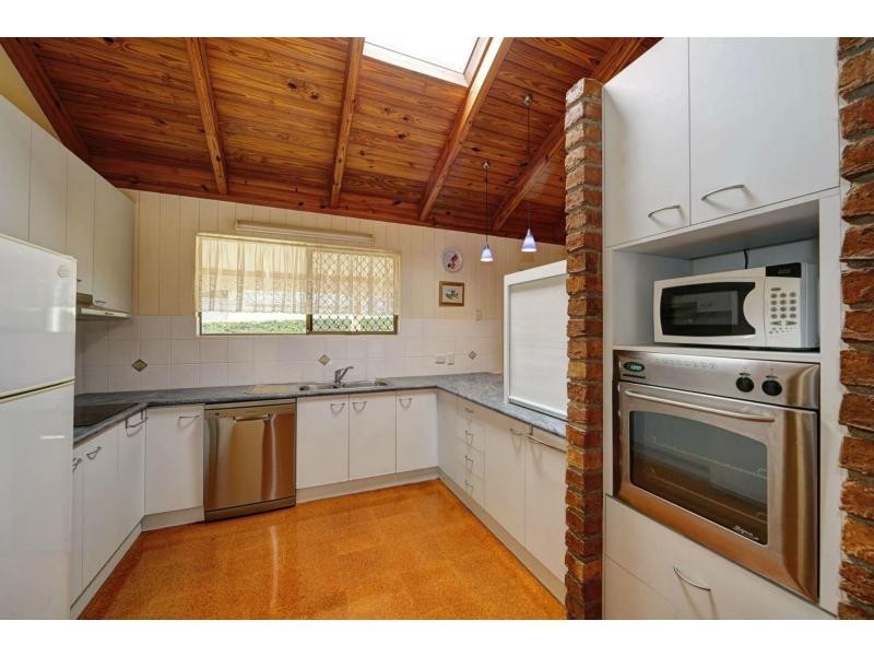 15 Glenview crescent, Avoca QLD 4670