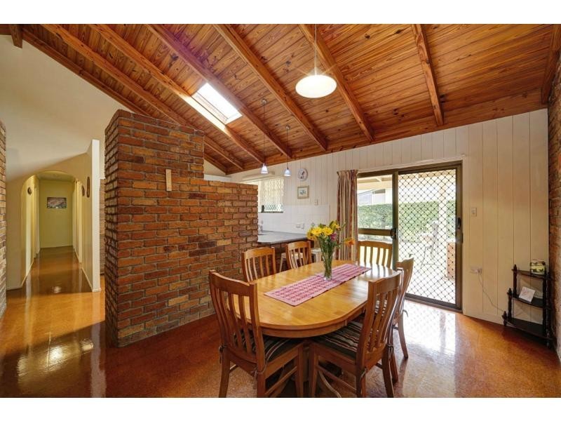 15 Glenview crescent, Avoca QLD 4670