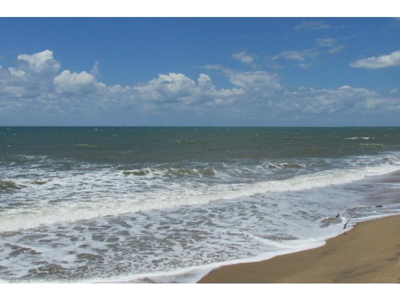 Moore Park Beach QLD 4670